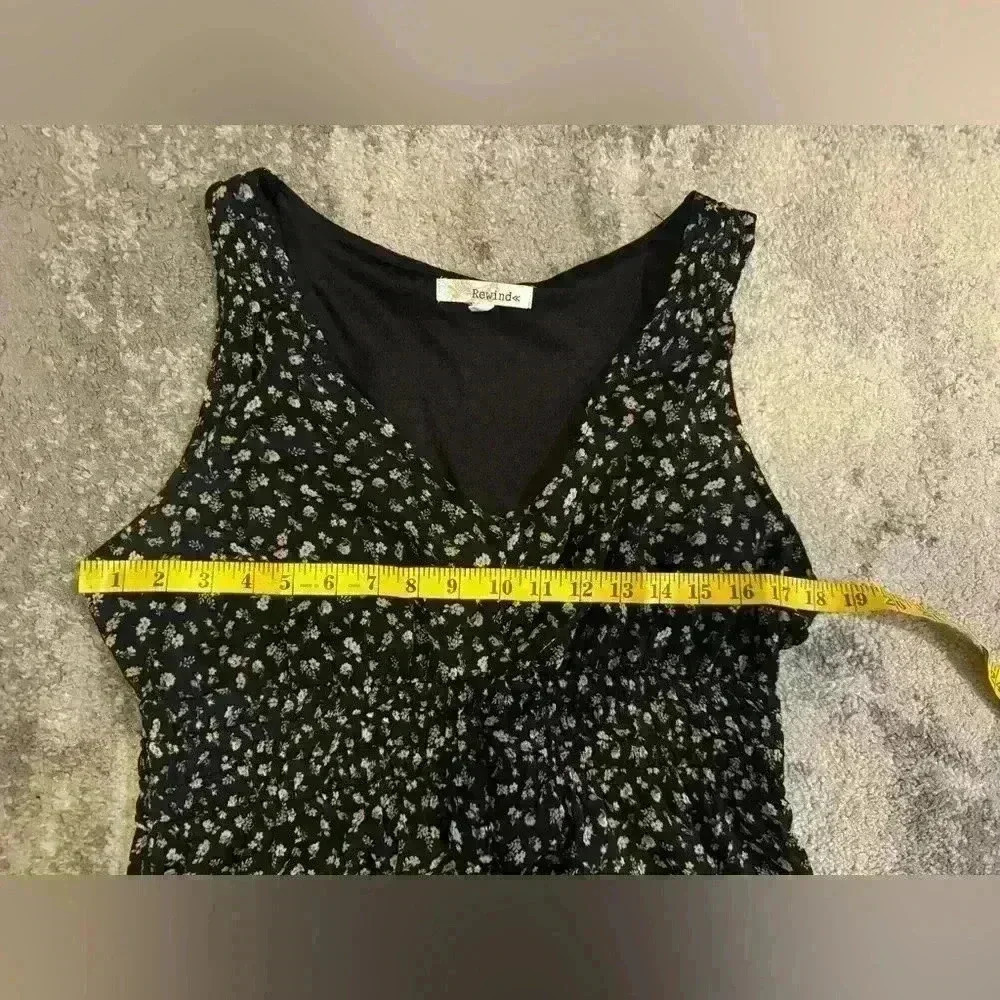 Women’s Floral Rewind Dress - Picture 5 of 9